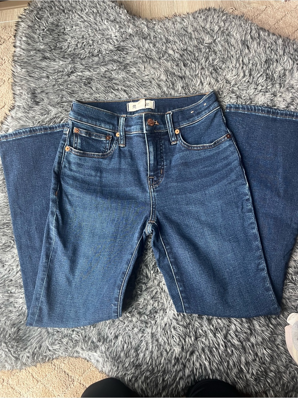 Madewell mid-rise kick out jeans